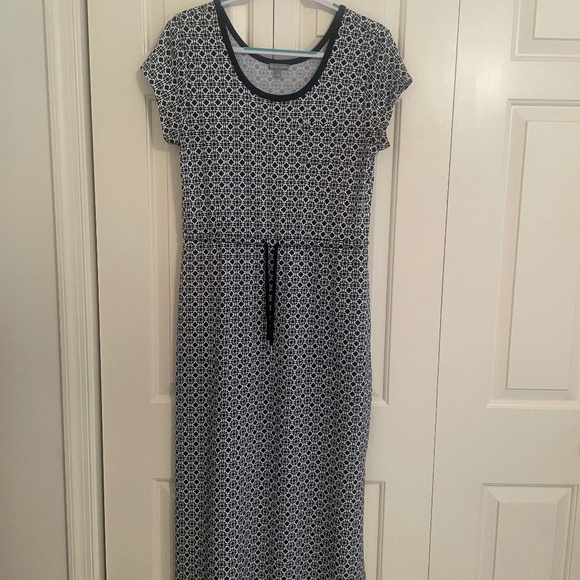 Dress - Picture 1 of 2